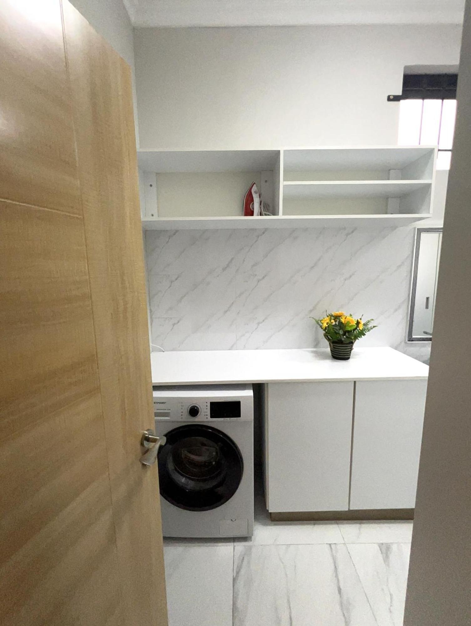 Newly Renovated Studio Apartment With Rooftop Pool, Few Steps To The Beach Flic en Flac Bagian luar foto